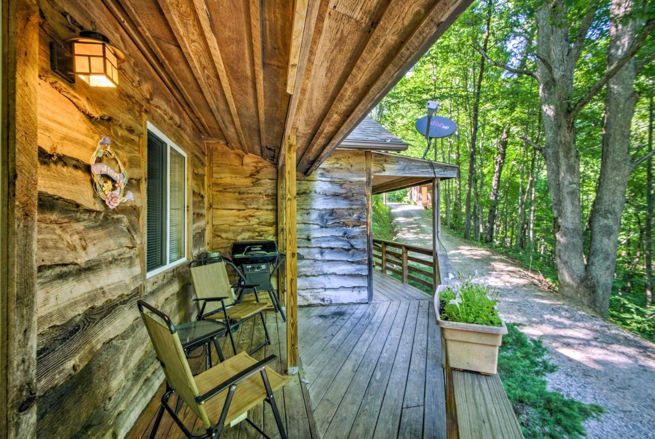 Cozy The Woodshop Cabin With Deck And Forest Views! Robbinsville Kültér fotó